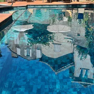 3* Hotel Logis Restaurant Grand De Lyon